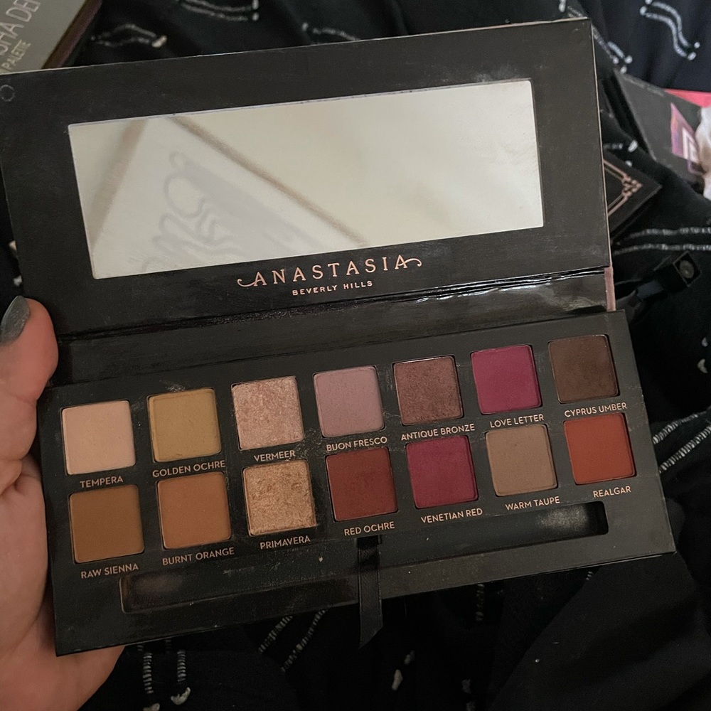Anastasia Beverly Hills ‘Modern Renaissance’